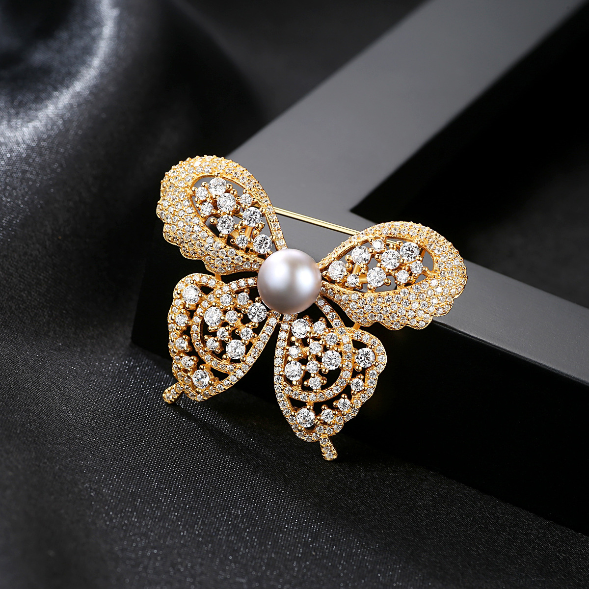 18K Gold Plated 3A Microinlaid Cz Pearl Vintage Butterfly Sterling Silver Pin