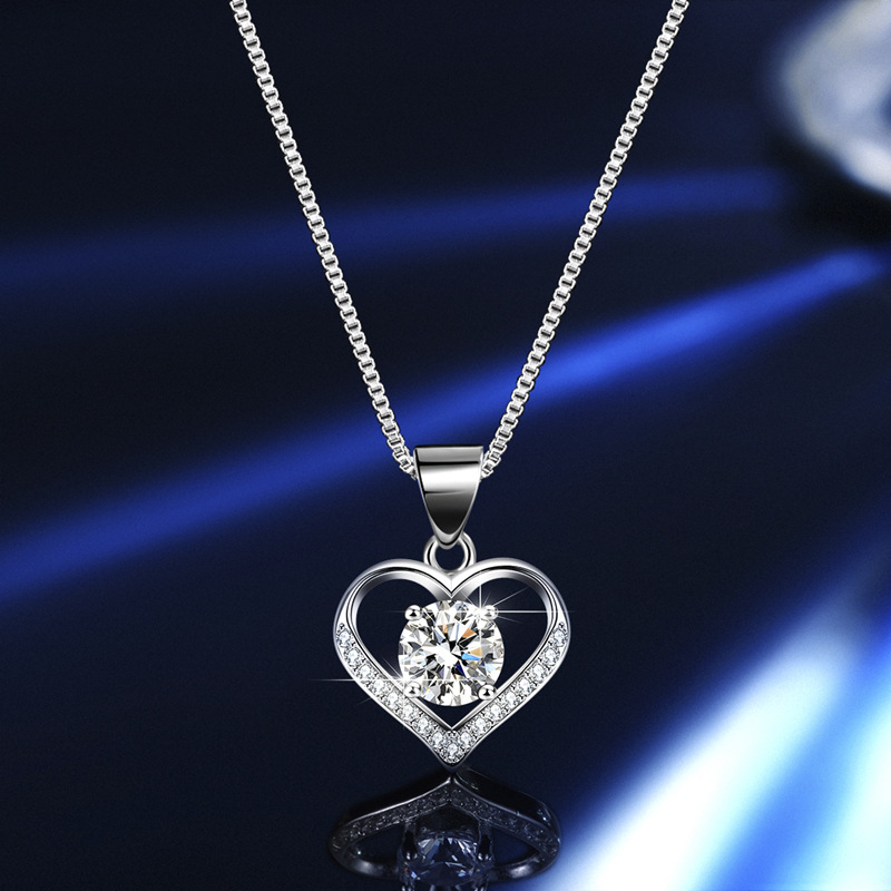 .8 Ct Moissanite Diamond Heart-Shaped Pendant Clavicle Sterling Silver  Necklace